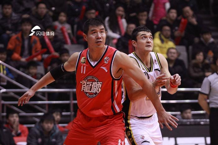 关于训练课后山东男篮队长鼓劲——CBA常规赛节点到来;赛场秩序良好;纪律约束更严格的信息 关于训练课后山东男篮队长鼓劲——CBA常规赛节点到来;赛场秩序良好;纪律约束更严格的信息