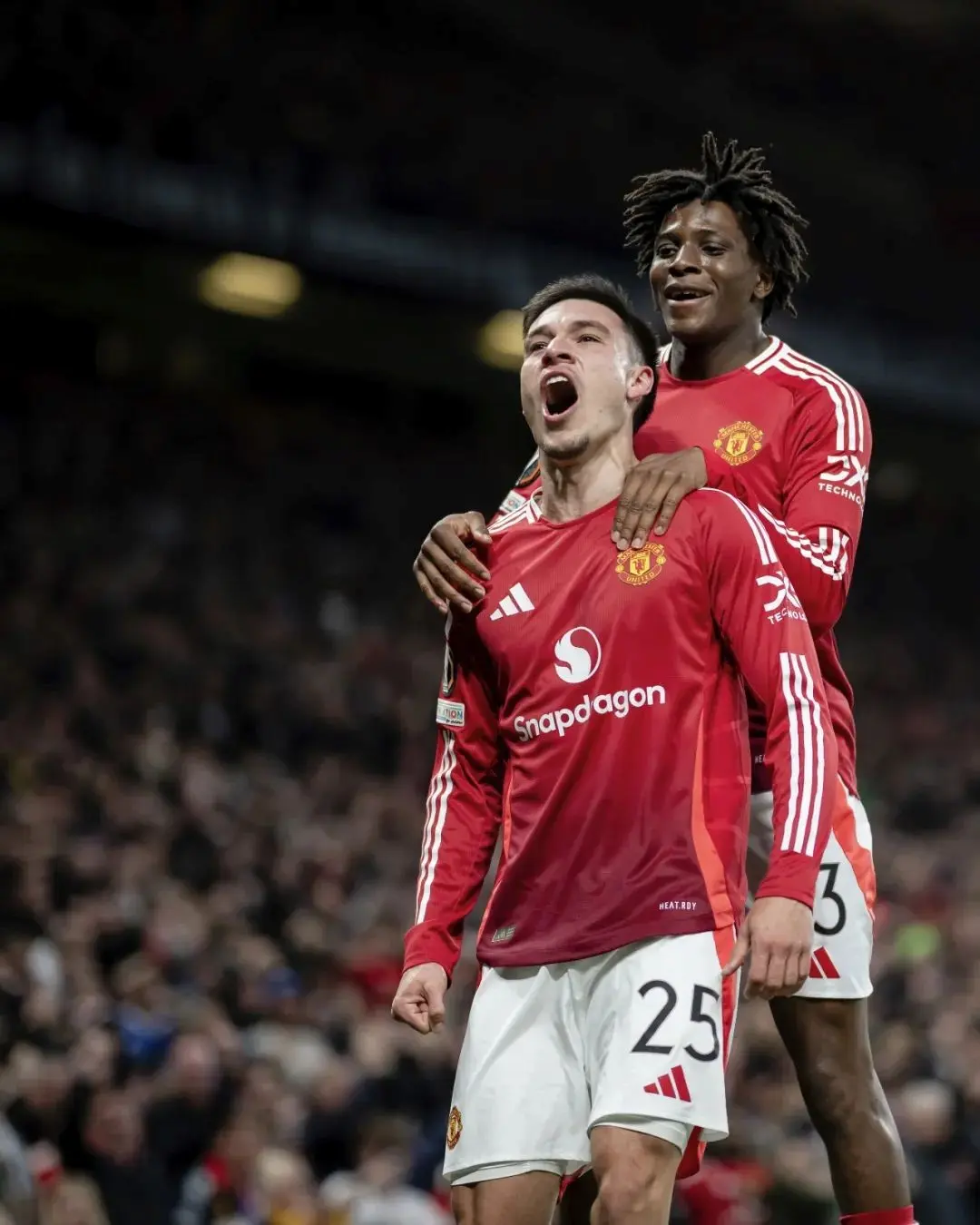 曼联迎法联杯关键赛,官宣日绝杀压哨,管理层满意,身体对抗强度拉满(艾跃进为什么敢穿军装) 曼联迎法联杯关键赛,官宣日绝杀压哨,管理层满意,身体对抗强度拉满(艾跃进为什么敢穿军装)