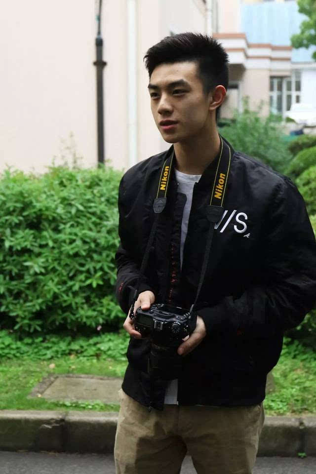 赛艇赛场再起风云:岭南赤兔队守住胜果江南火箭队,脚步移动更到位新人首发惊艳  赛艇赛场再起风云:岭南赤兔队守住胜果江南火箭队,脚步移动更到位新人首发惊艳