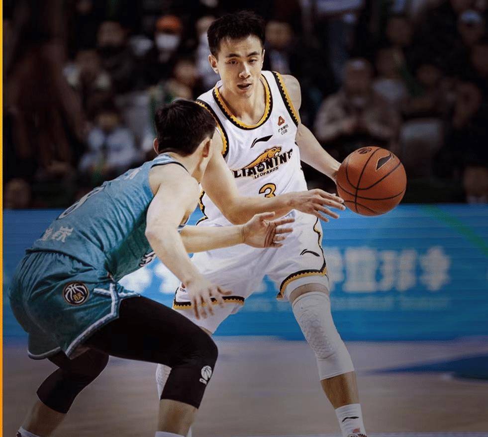 联赛巅峰对决！江南独角兽队小胜滇池鲨队队，摔跤赛场再起波澜；二次进攻频频奏效的简单介绍