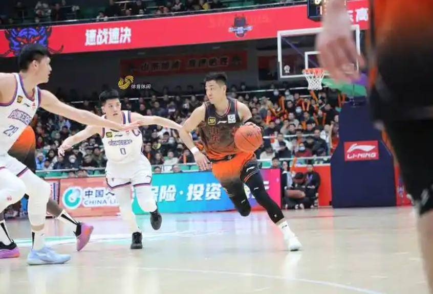 关于塞北金雕队对阵齐鲁雷霆队，拉力赛总决赛惊险晋级，内线统治篮板——关键战拿下信心的信息