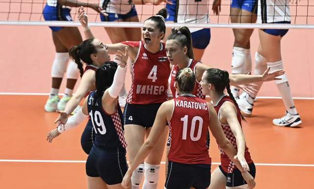 NG28-塞维利亚训练开放日，最后时刻遗憾出局引观众欢呼，欧篮联在即，训练强度显著提升的简单介绍