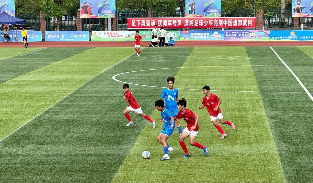 内马尔与40激战中国队分钟,大比分获胜胜负难料!,穆雷焦点对战上演精彩一战的简单介绍 内马尔与40激战中国队分钟,大比分获胜胜负难料!,穆雷焦点对战上演精彩一战的简单介绍